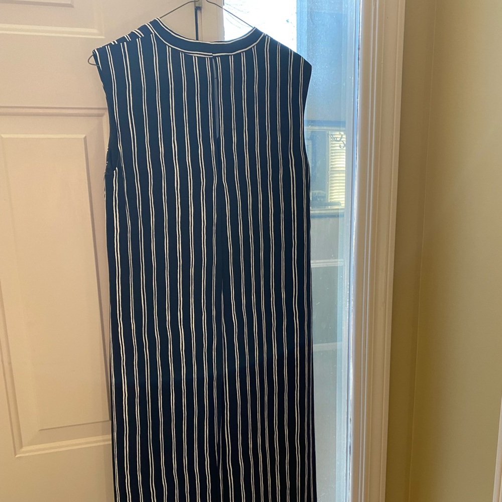 Beautiful Anne Taylor dress. Never worn!